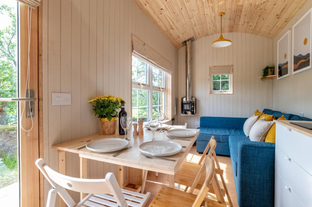 Enchanting Tiny House With Wood Burner And Hot Tub In Cairngorms Ballater Exterior photo